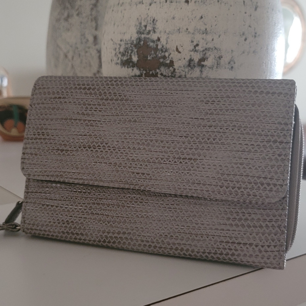 Boutique Wristlet